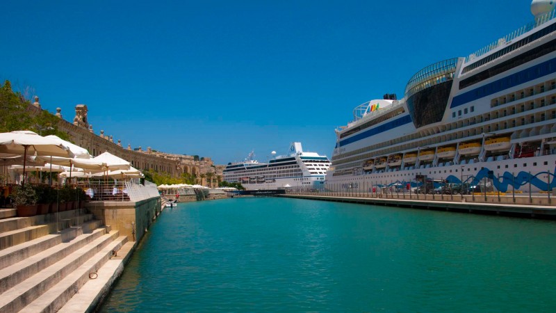 Valleta Cruise Ship Terminal, day view of docked cruse ships