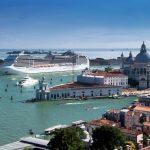 venice-cruise-ship-guidecca-xlarge (1)