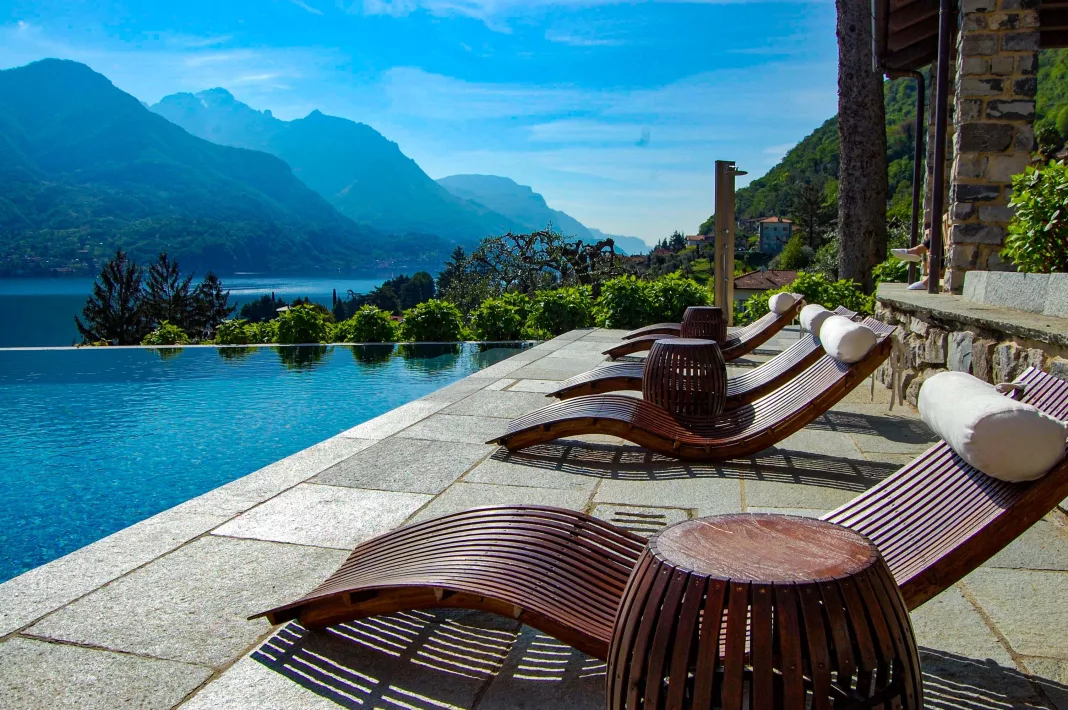 Villa Mojana en Limonta: Elegancia y Exclusividad en el Lago di Como